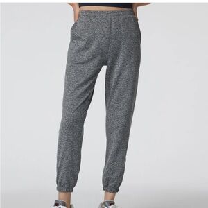 Vuori DreamKnit Boyfriend Joggers - Small
